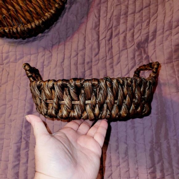 3  Woven stackable baskets. - Picture 4 of 15